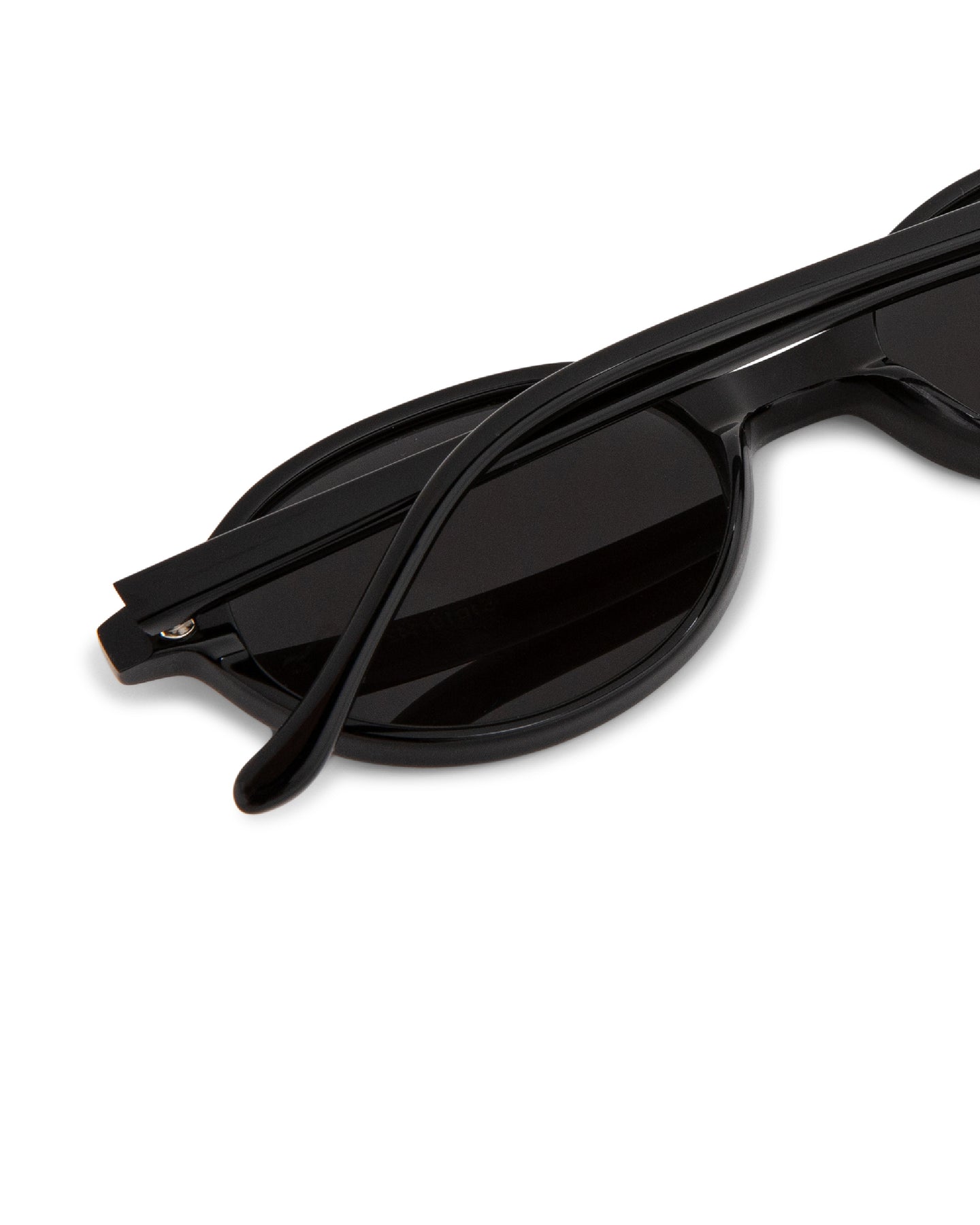 Get Women’s Sunglasses in Black Colour – Shop Online in USA, UK, Canada & United Arab Emirates